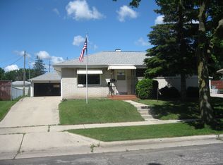 6575 S 18th St, Milwaukee, WI 53221