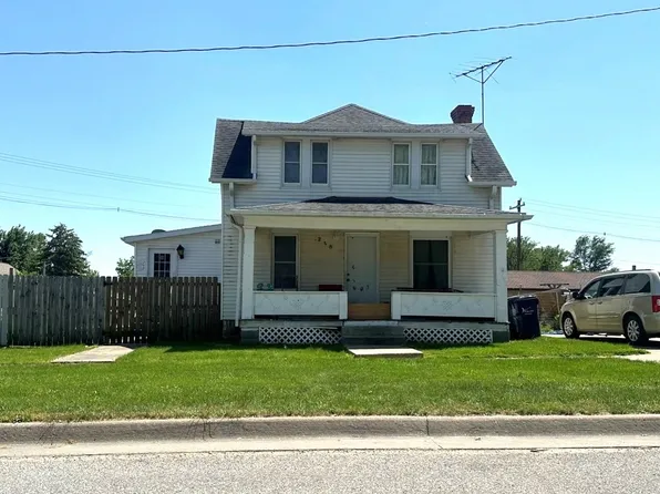 218 E 4th St, Wilton, IA 52778