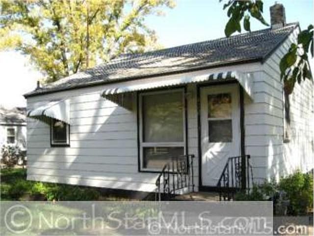 1st image of 422 30th Ave N