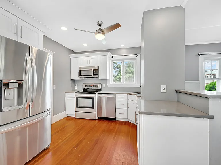 36 Marshall St #1 — Photo 2