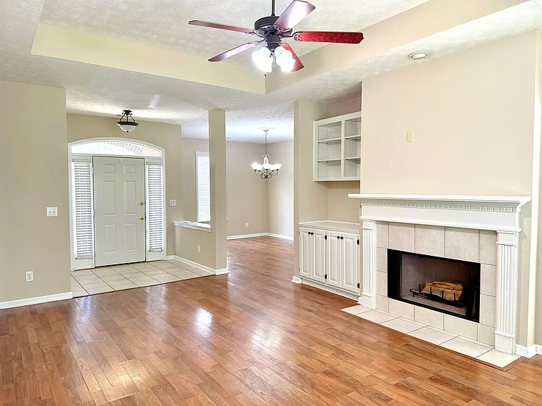 8349 Grayson Grv — Photo 7