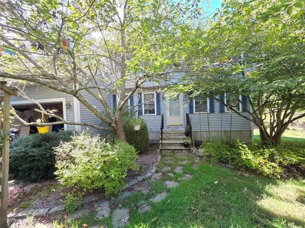 4615 S County Trl, Charlestown, RI 02813
