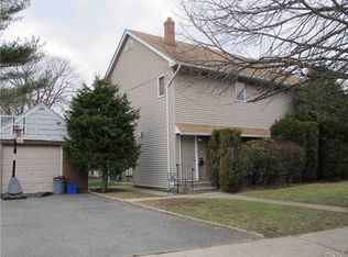 434 Foxhurst Rd, Oceanside, NY 11572