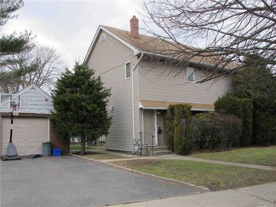 434 Foxhurst Rd, Oceanside, NY, 11572