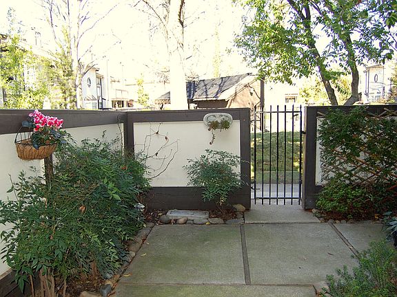 2nd image of 224 Wales Dr