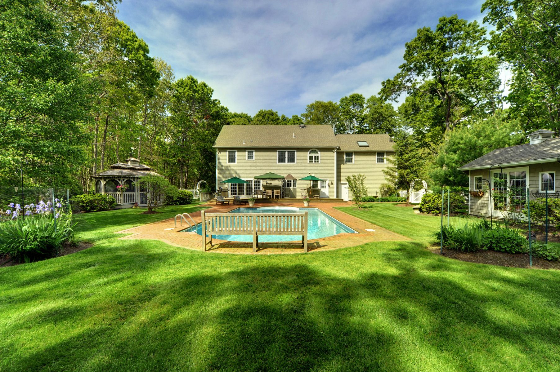 70 Talmage Farm Ln in East Hampton Out East