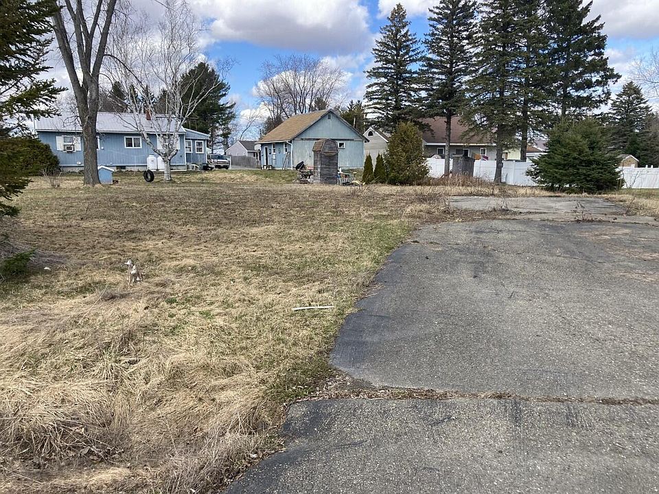 2nd image of 32 Lincoln Street