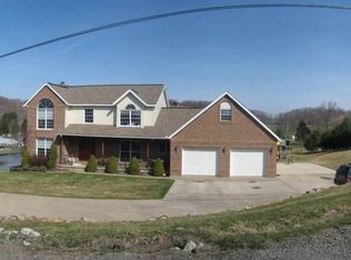 2107 Golf View Dr NE, New Philadelphia, OH 44663