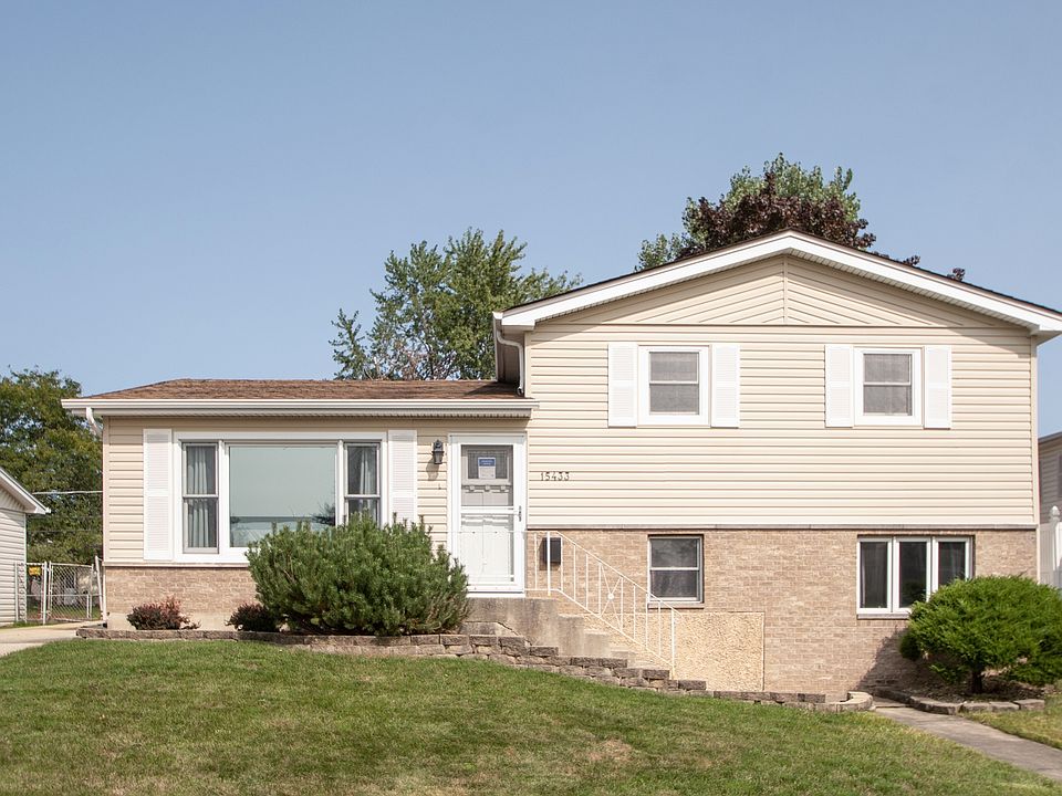 1st image of 15433 Warwick Dr