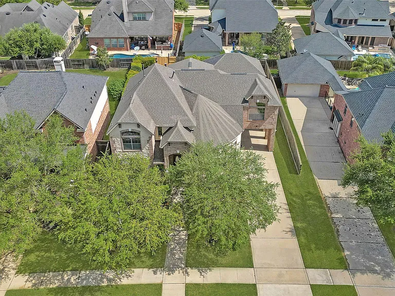 28214 Churchill Ct — Photo 42
