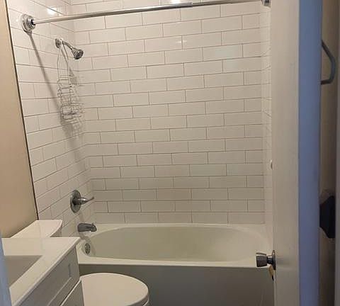 3rd image of 1702 Recker Hwy APT G