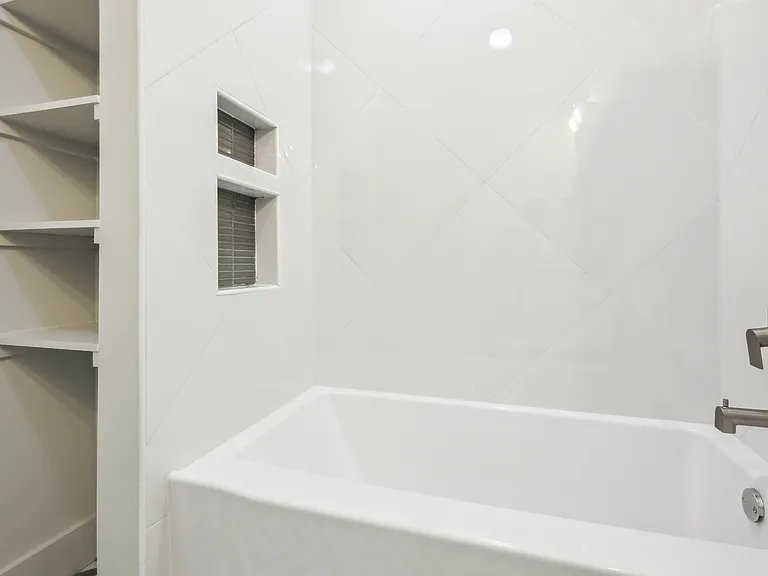 428 W Solidell St #A — Photo 17