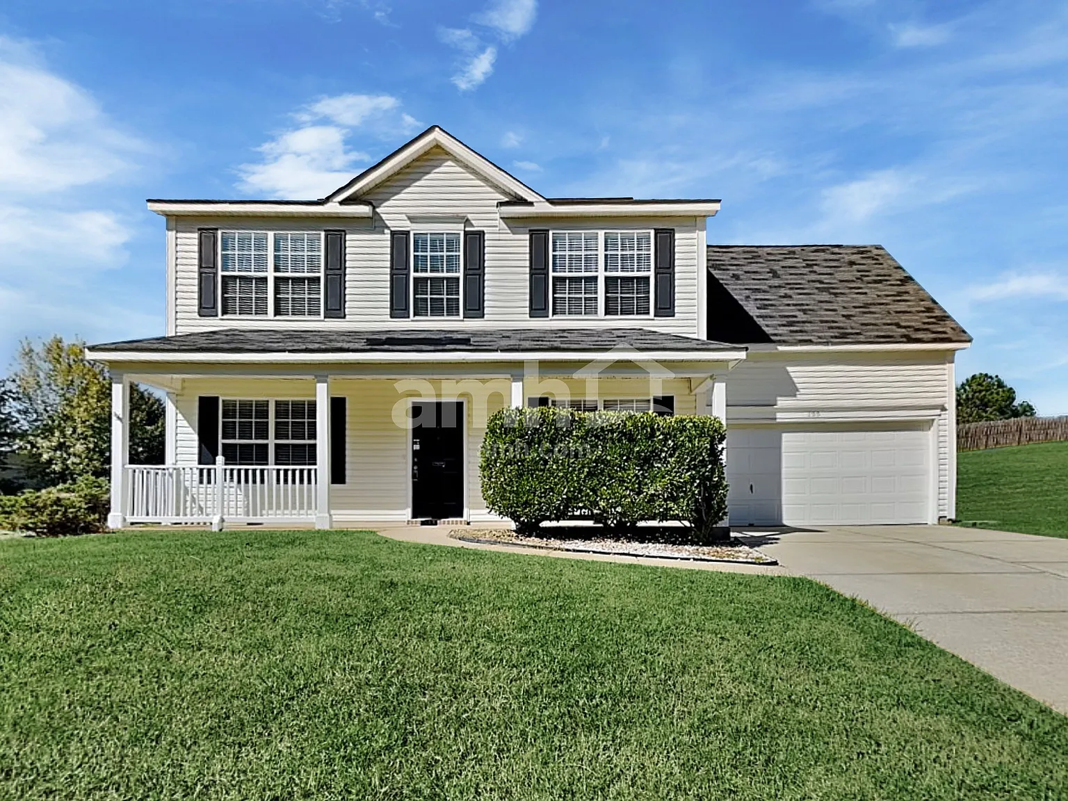 3 bed, 2.5 bath, 2124 sqft, $2,265 — Photo 1