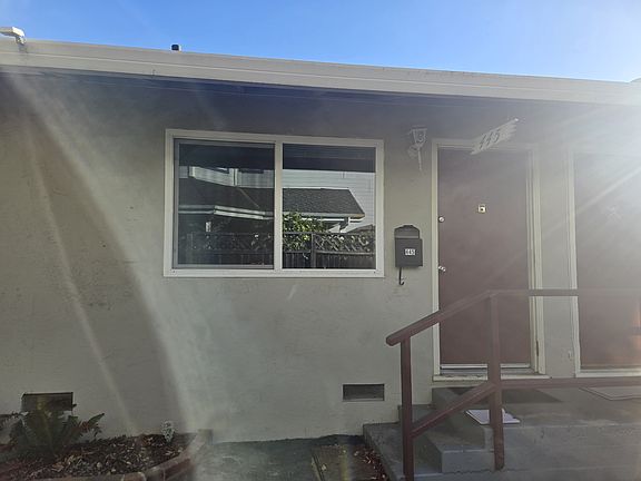 3rd image of 445 San Benito Ave
