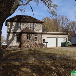 709 S 3rd Ave, Rock Rapids, IA, 51246