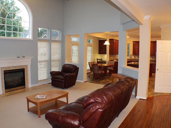 3rd image of 6993 Clifton Knoll Ct