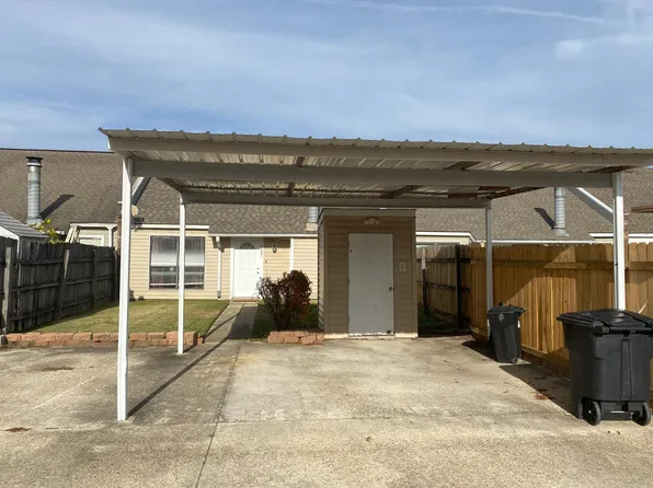 8827 Pecan Tree Dr, Baton Rouge, LA 70810