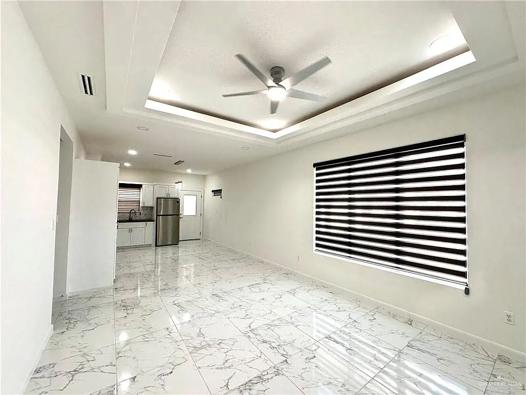 Building Photo - 2300 E San Andrea St #3