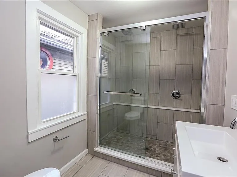 32 Rowley St — Photo 6
