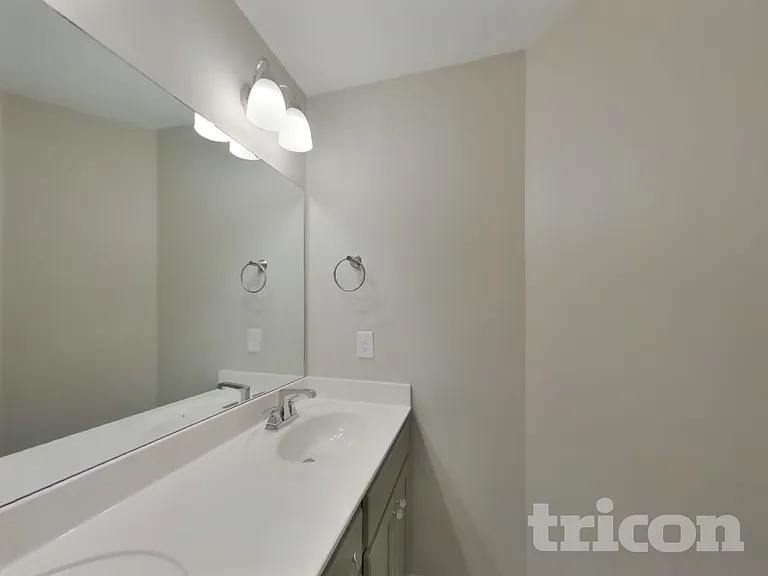 704 Finse Dr — Photo 8