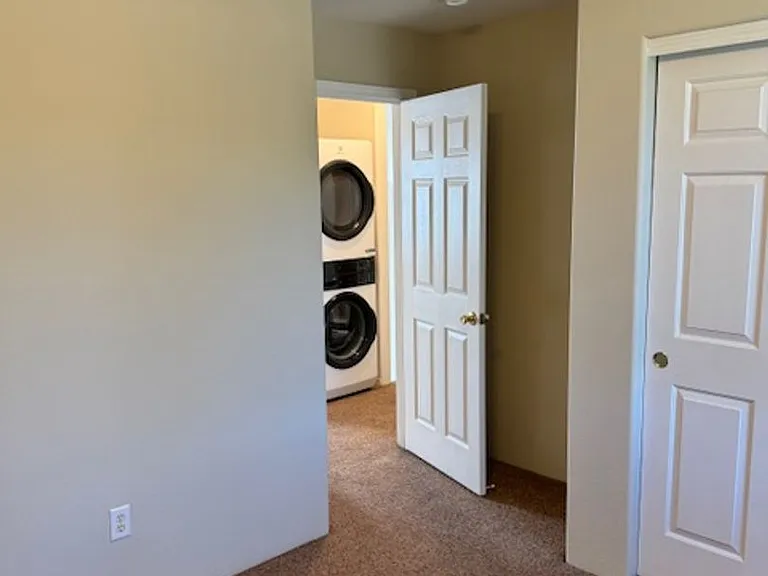 1043 Garfield St — Photo 14