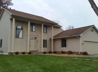2384 Woodbourne Dr, Waterford, MI