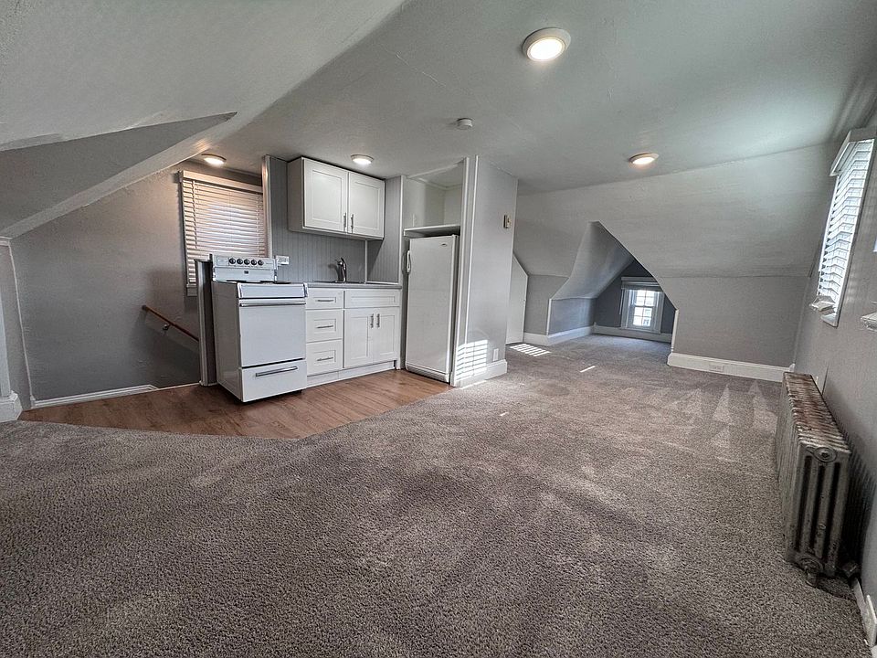 1st image of 202 N 5th St #963b6c47c