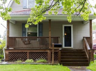 425 Bessemer Ave, Grove City, PA 16127