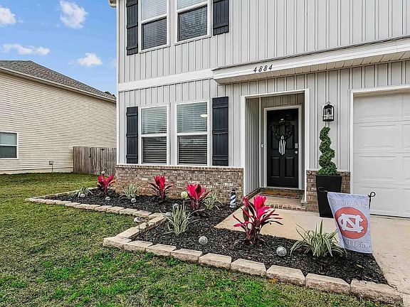3rd image of 4884 Kensington Ln