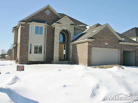 2nd image of 52483 Melody Dr