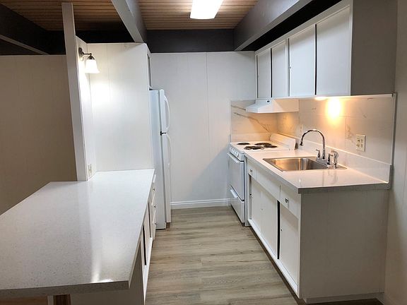 4th image of 4100 E Broadway APT 10
