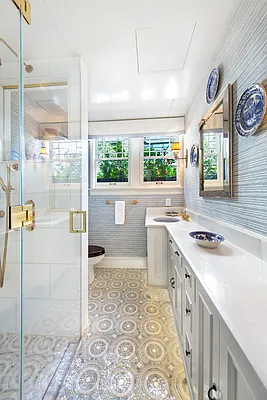 Sold by Compass | media 13