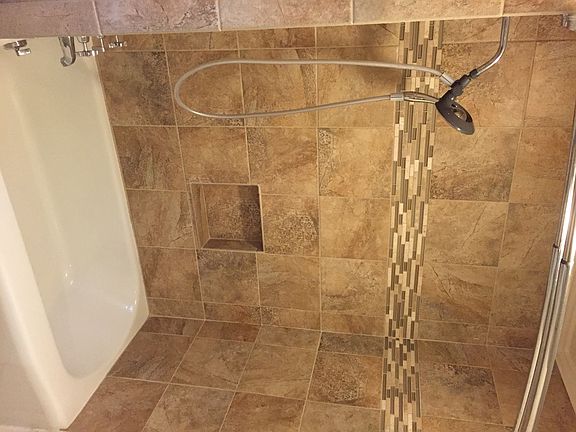 1255 Creekwood bath 3_03092016