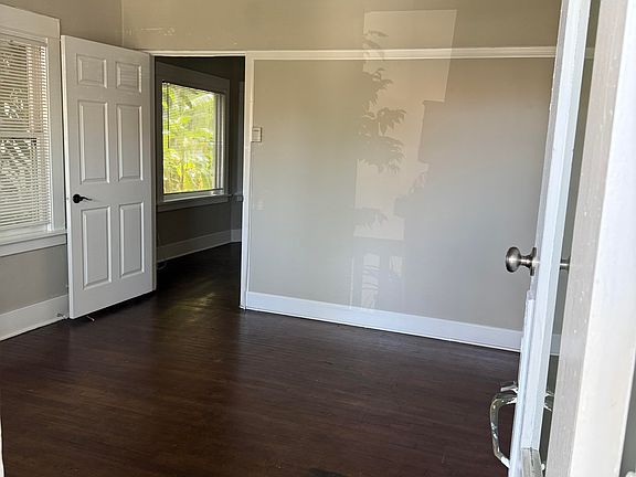 2nd image of 851 Olive Ave #851