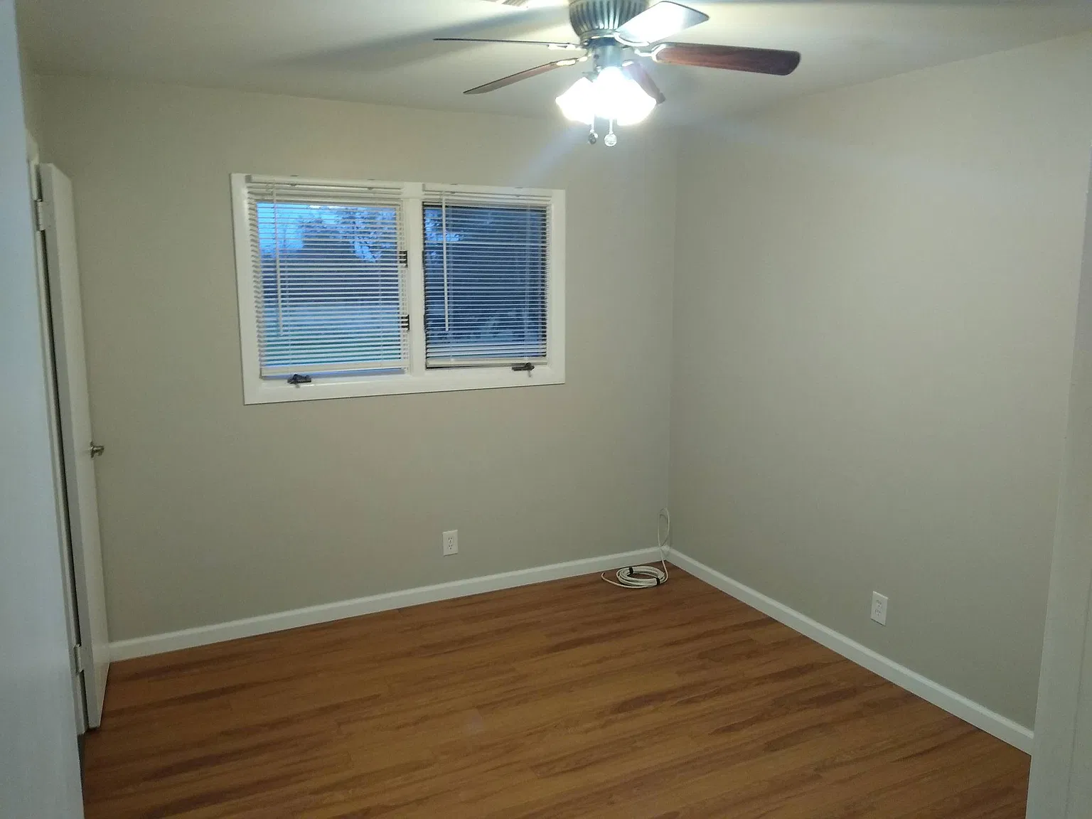 3 bed, 1.5 bath, 1272 sqft, $1,800 — Photo 4