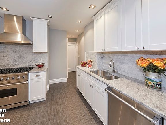 4th image of 300 W 83rd St #11B