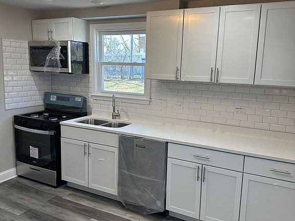 4th image of 224 N Grant St