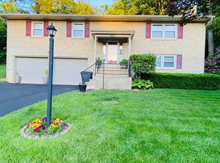 15 Bittersweet Dr, Hagerstown, MD 21740