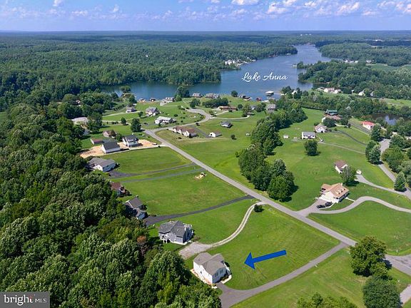 3rd image of 349 Seclusion Shores Dr