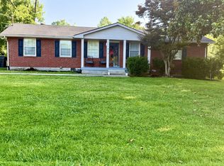 102 Shadydale Dr, Hendersonville, TN 37075