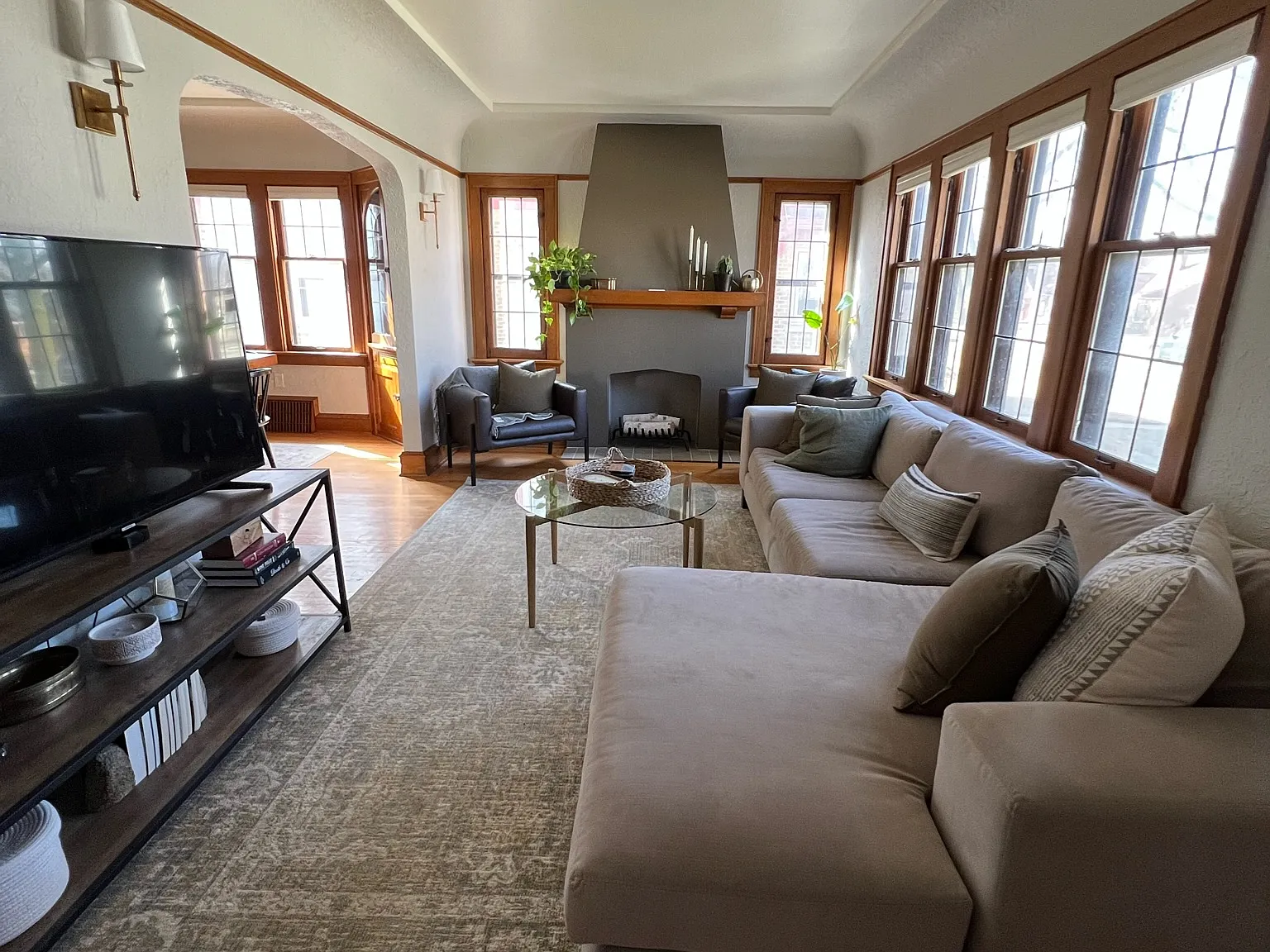 2 bed, 1200 sqft, $1,900 — Photo 3