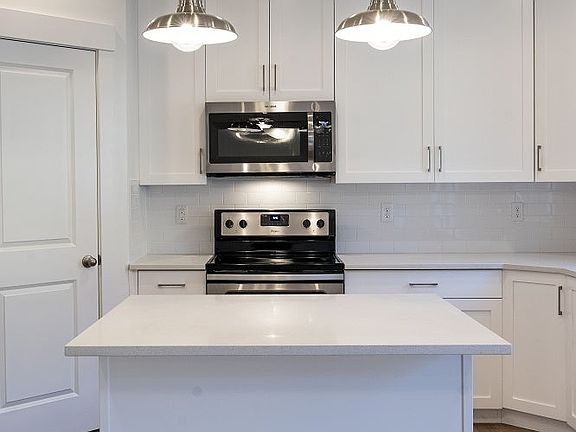 Finished home photos are representational images only. See sales agent for details.