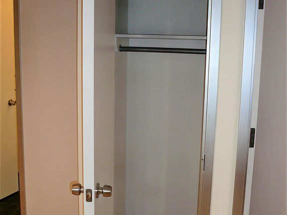 5th image of 346 E 15th St APT 6
