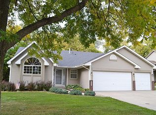 2094 Chester St, Shakopee, MN 55379