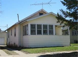 330 Cutler St, Waterloo, IA 50703