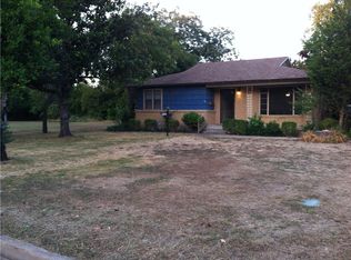 933 Troy Ct, River Oaks, TX 76114