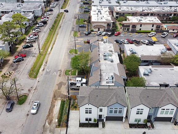 5th image of 2903 Sherwood Green Ln