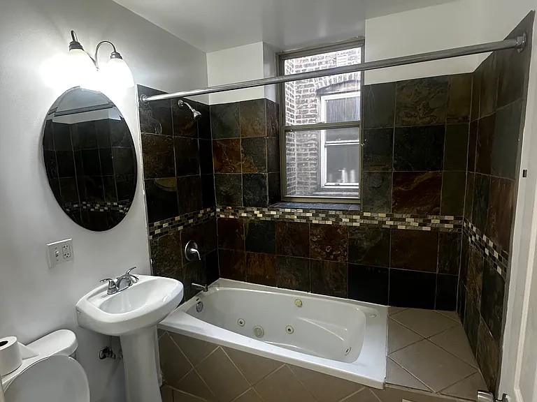 56 E 50th St #1 — Photo 5