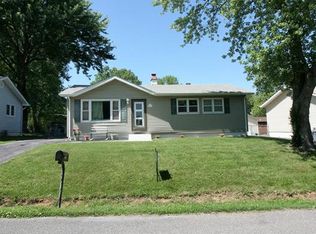 219 Pleasant Ridge Rd, Fairview Heights, IL 62208