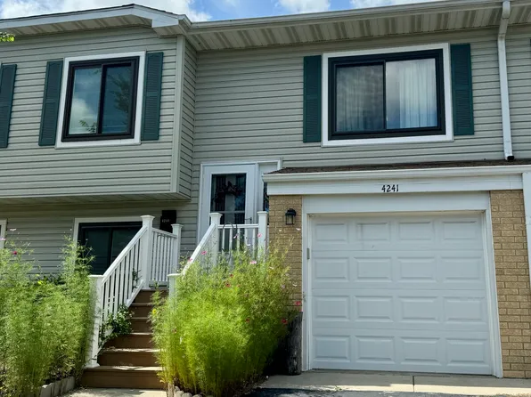 4241 Continental Dr #0, Waukegan, IL 60087